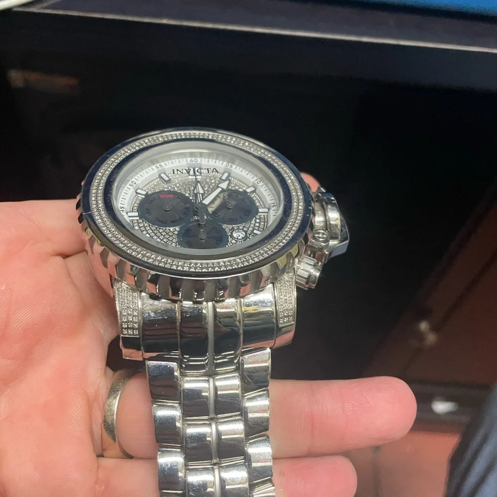 Invicta - Picture 5 of 5